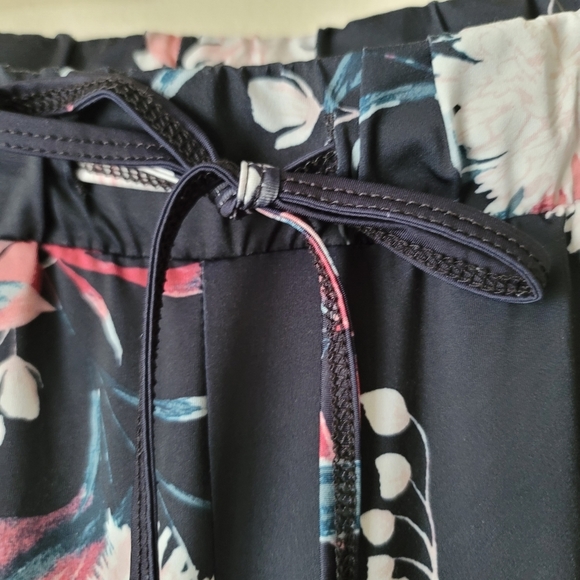 LA Vie En Rose Floral Soft Sleepwear Pajama Size XS in Black - Picture 4 of 10